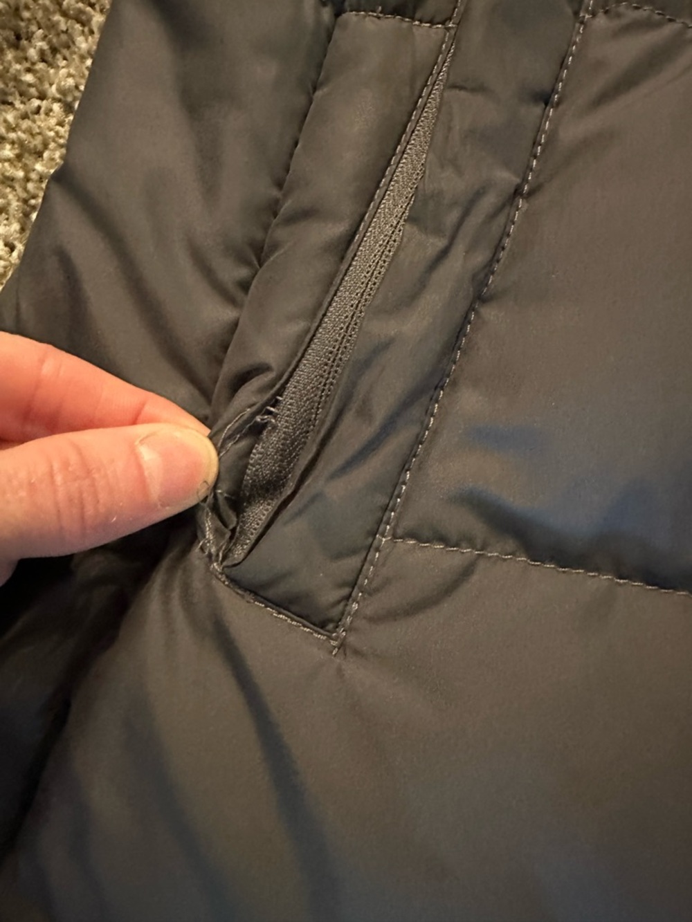 The North Face Hooded Parka - Picture 5 of 9